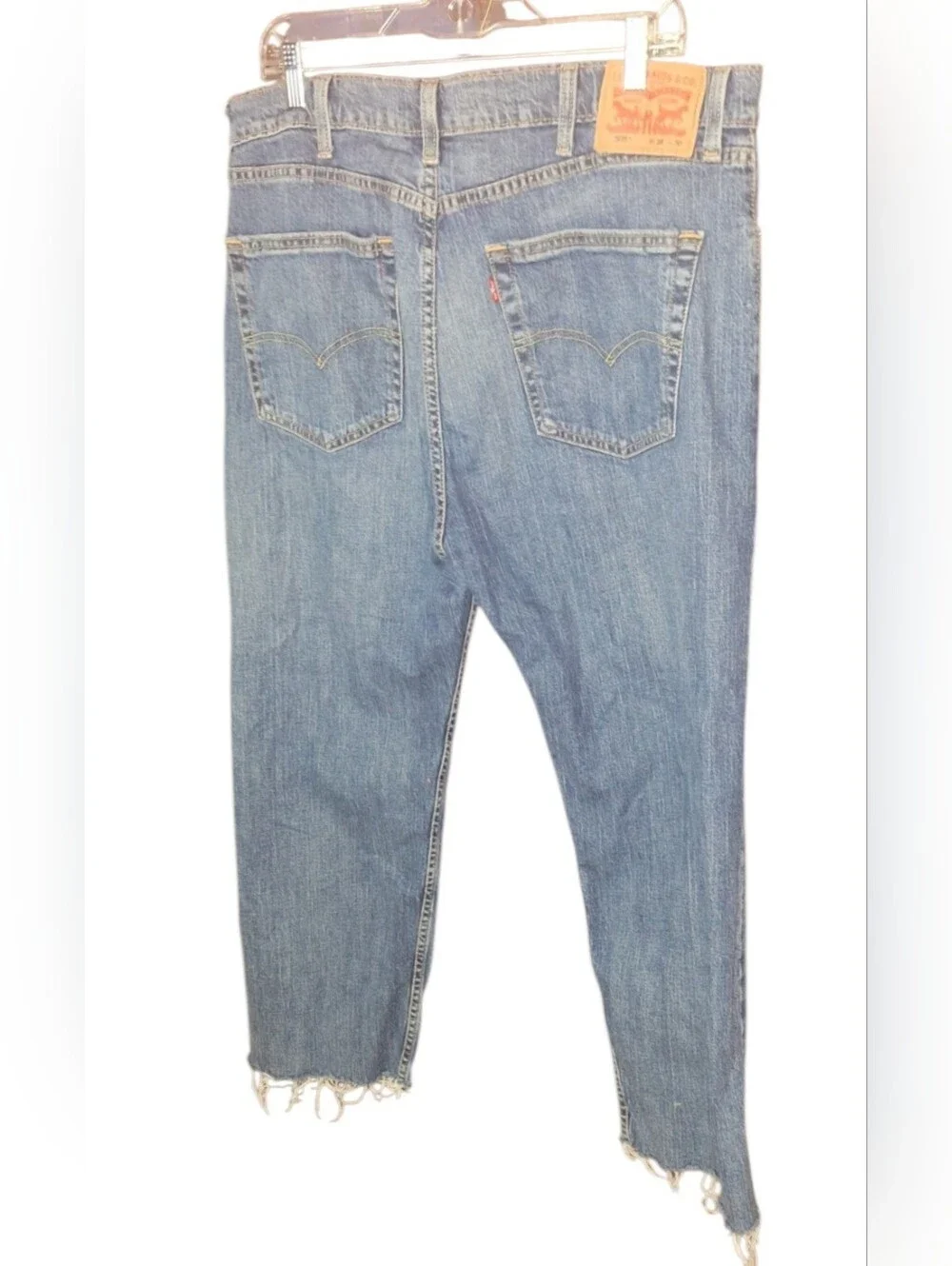 Levis waist 18